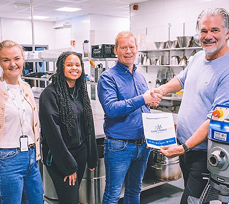 Signering FiA-garanti hos Madhuset_Henrik Kyte Assmann (1 av 1).jpg