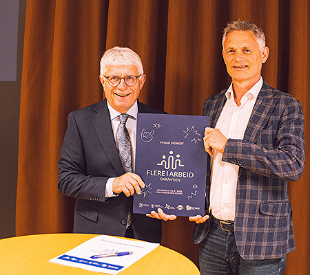 FIA signering Agder fylkeskommune_Arne Thomassen og Trond M Backer_Helena Frustøl Andås (1 av 1)-2.jpg