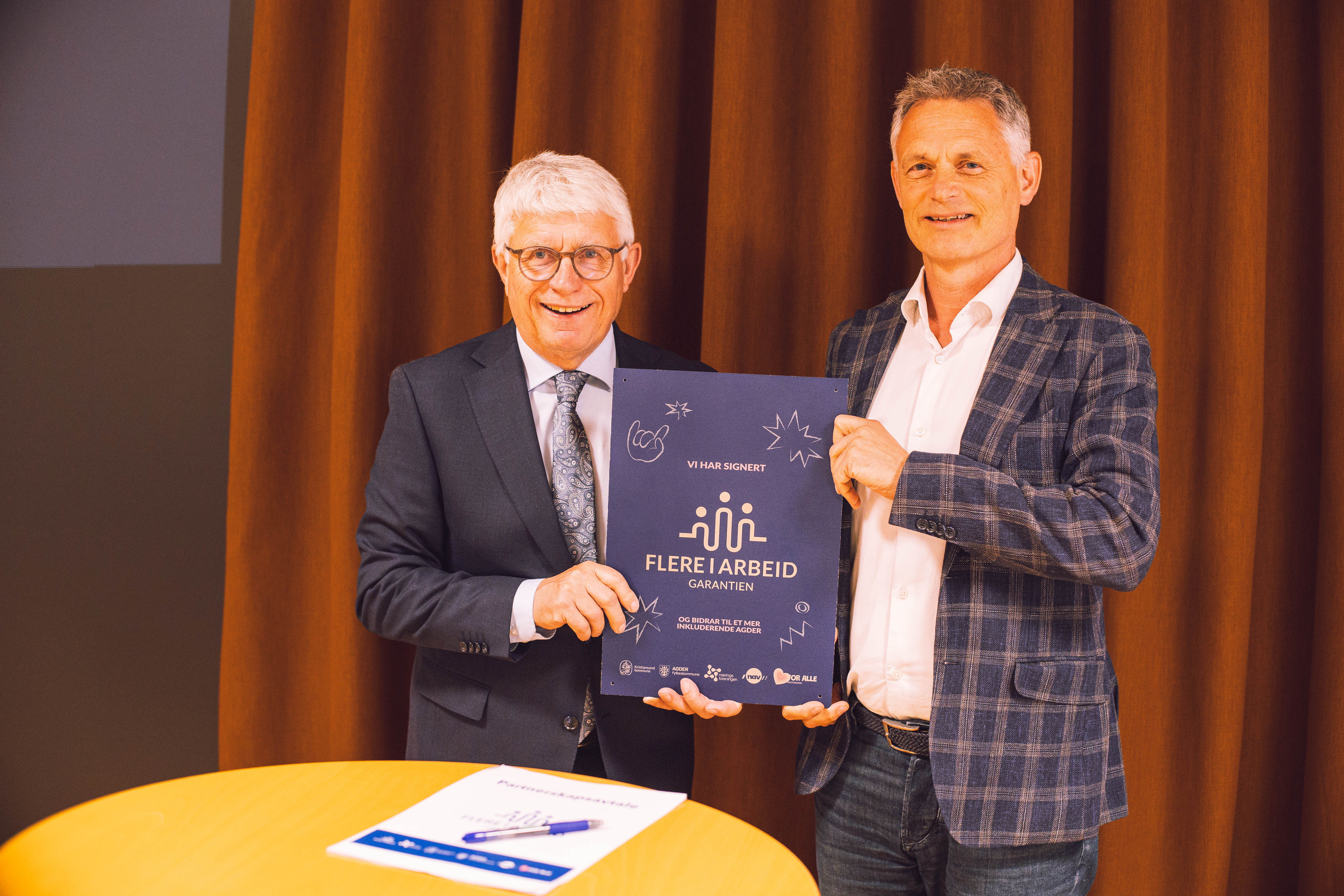 FIA signering Agder fylkeskommune_Arne Thomassen og Trond M Backer_Helena Frustøl Andås (1 av 1)-2.jpg (1)