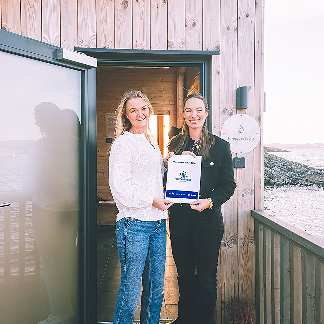 Signering Flere i arbeid-garanti_Smeigedag Sauna_Henrik Kyte Assmann (1 av 1).jpg