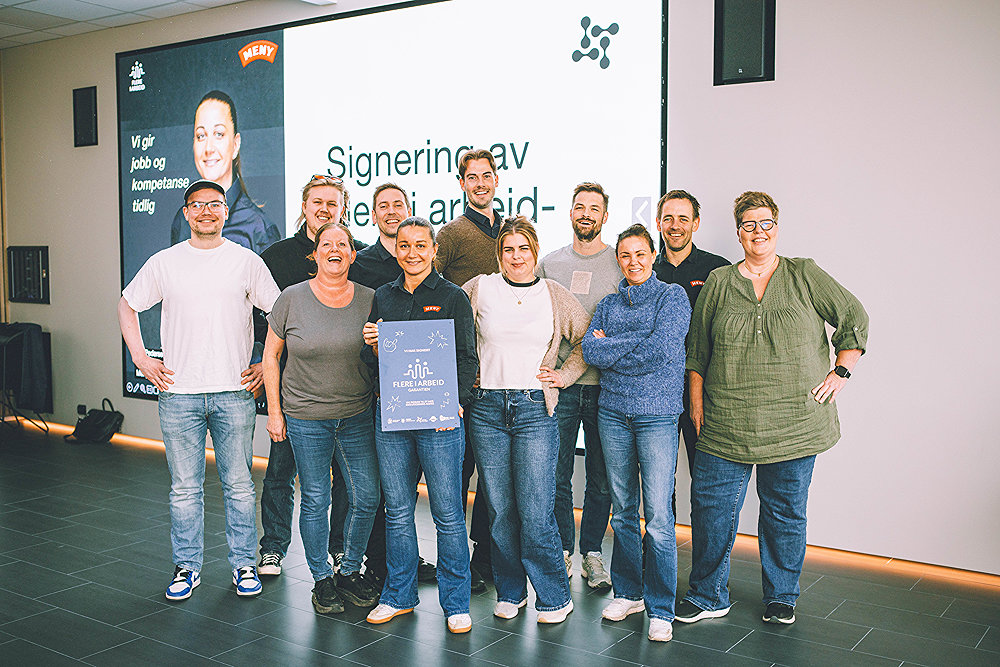 Meny signerer Flere i arbeid-garantien_April 2026_Henrik Kyte Assmann (2 av 3).jpg