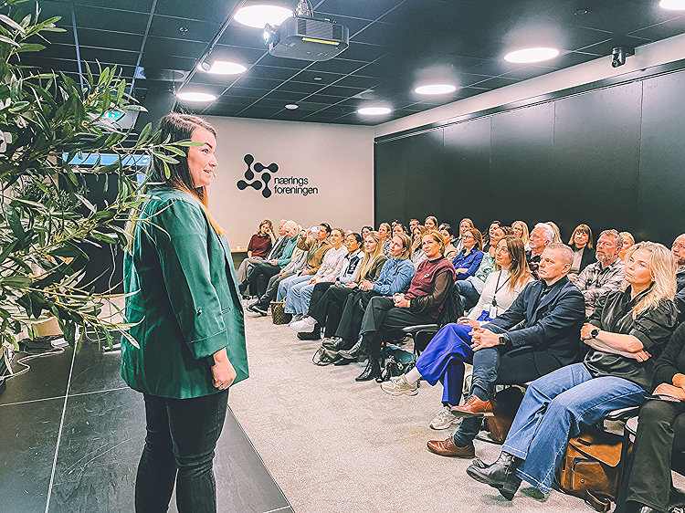 INN 2.26_Kristine Warp_2_NiKR Helena Frustøl Andås (1 av 1).jpg