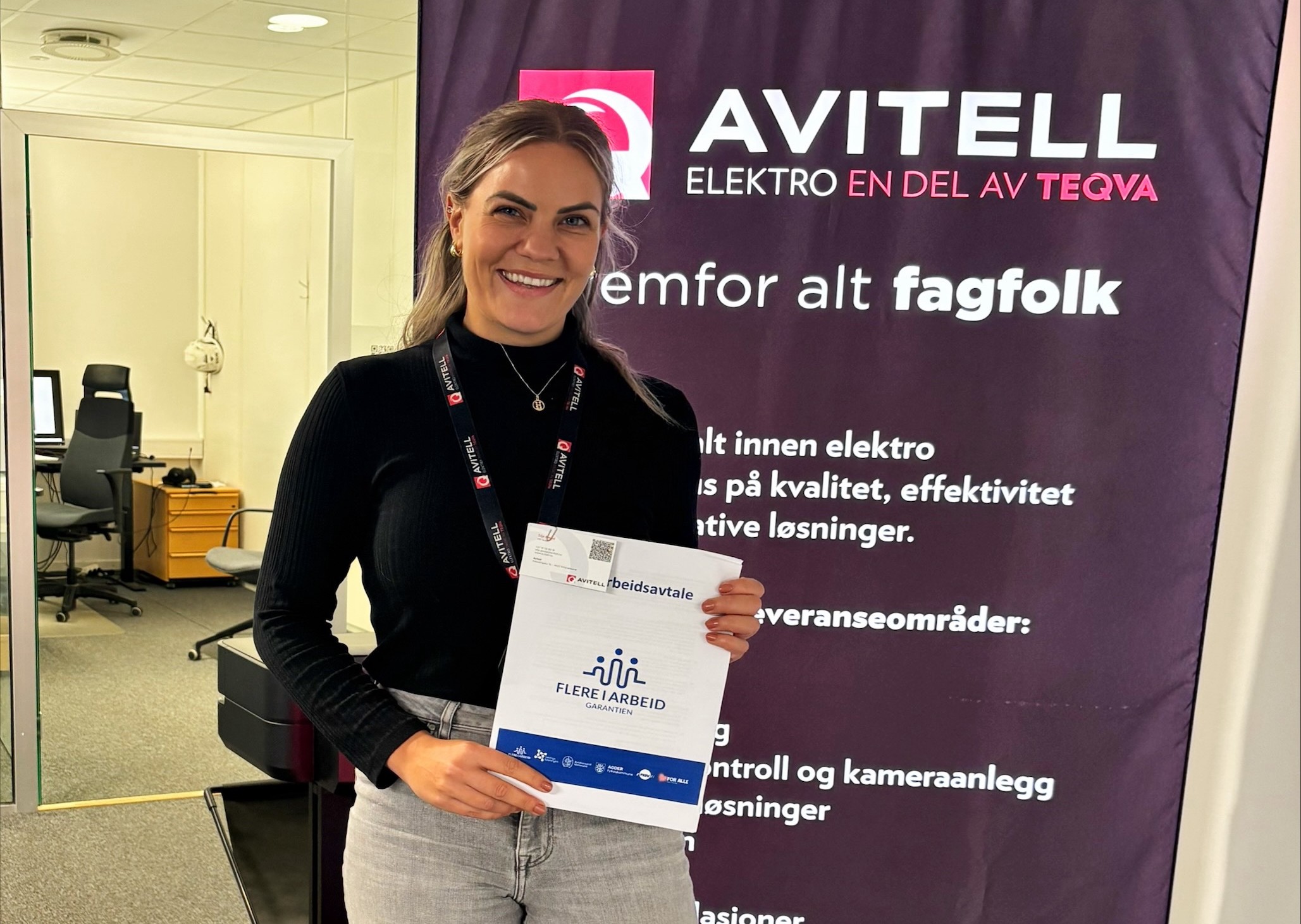 Silje i Avitell signerer garantien.jpg